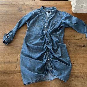 Veronica Beard Denim class is dress size 12